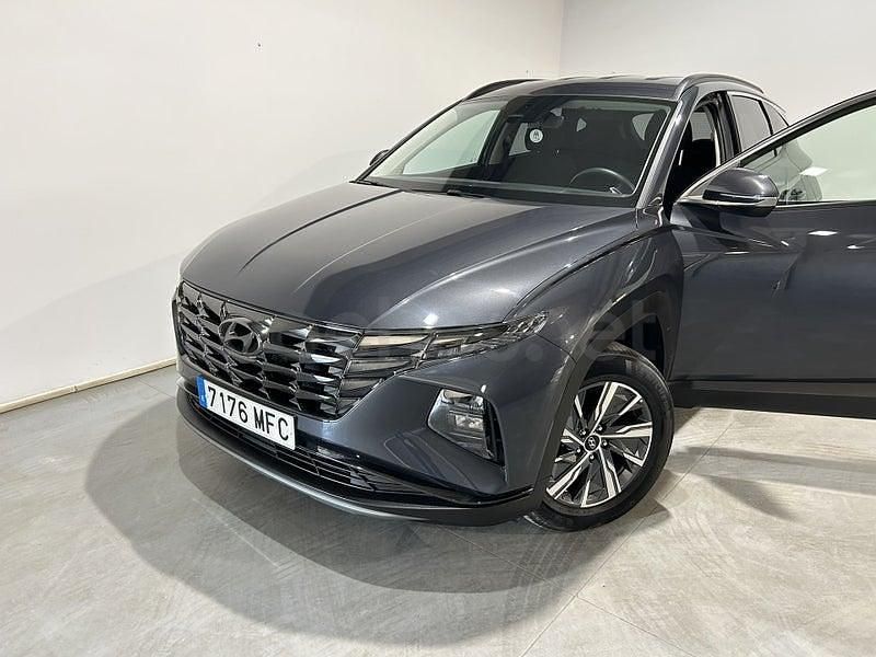 Usado Hyundai Tucson 230 CV (169 kW) 2023 Gris / plata SUV