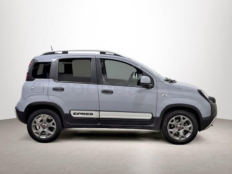Usado Fiat Panda Cross Cross 70 CV (51 kW) 2022 Gris / plata Utilitario