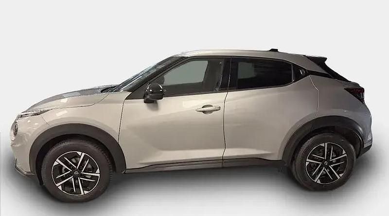 Usado Nissan Juke N-Connecta 114 CV (83 kW) 2025 Diamond silver (metalizado) SUV