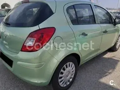 Usado Opel Corsa Cosmo 85 CV (62 kW) 2010 Verde Utilitario