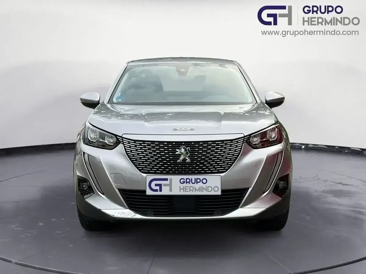 Usado Peugeot e-208 Active 100 kW (136 CV) 2021 Gris Utilitario