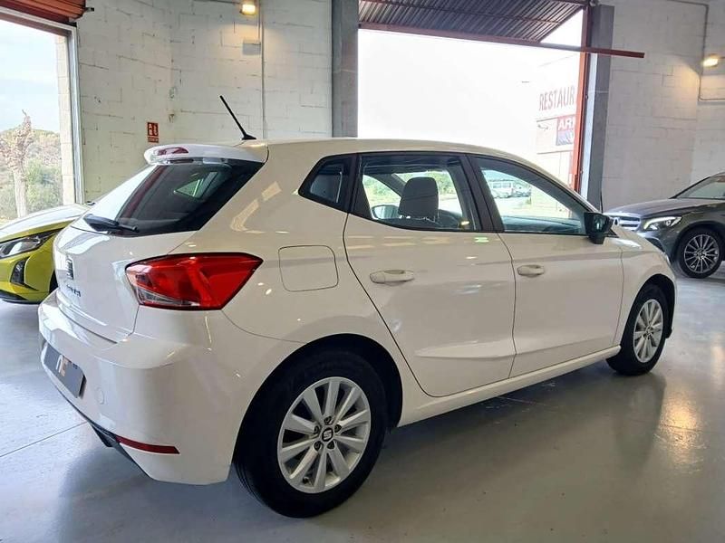 Usado Seat Ibiza Reference 75 CV (55 kW) 2018 Negro Utilitario