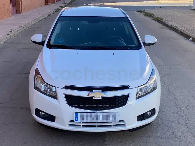 Usado Chevrolet Cruze LT 124 CV (91 kW) 2011 Blanco Berlina