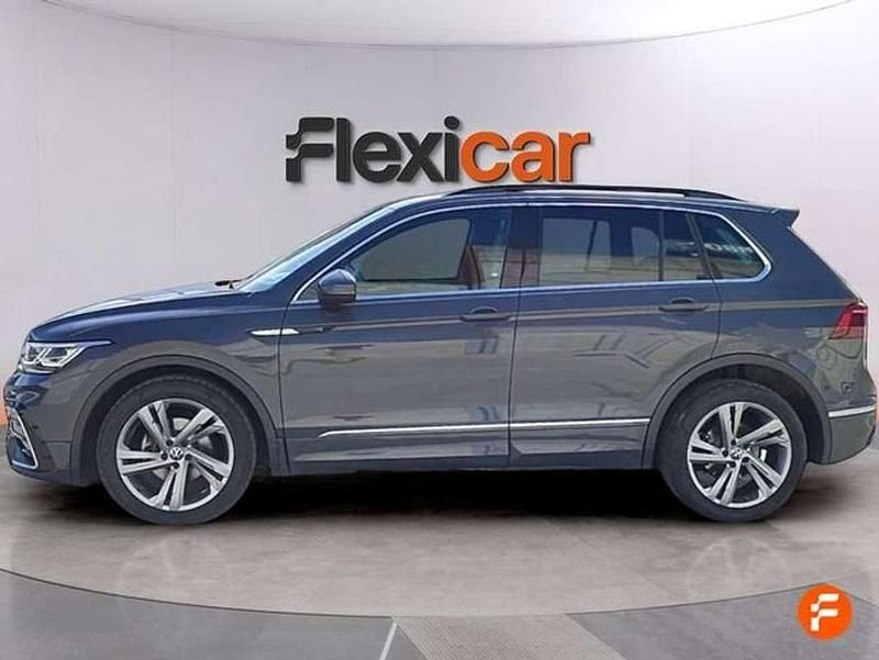 Usado VW Tiguan R-line 150 CV (110 kW) 2021 Gris SUV