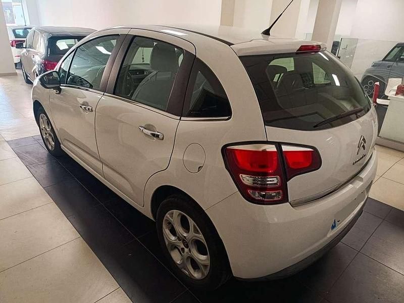 Usado Citroën C3 Attraction 68 CV (50 kW) 2015 Blanco Utilitario