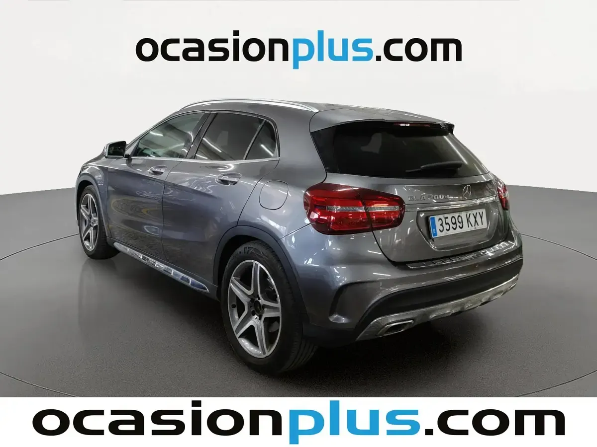 Usado Mercedes GLA200 AMG 136 CV (100 kW) 2019 Gris SUV