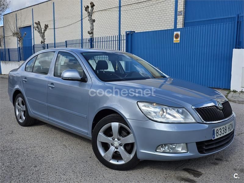 Azul Usado 2011 Skoda Octavia Ambition Berlina | 5800 € (Buen precio) - Imagen 1/4
