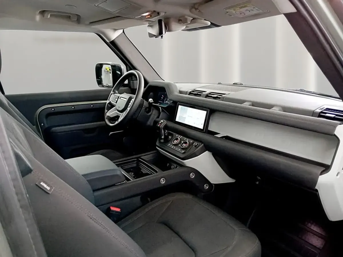 Usado Land Rover Defender S 200 HP (147 kW) 2021 Verde SUV