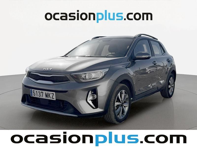 Usado Kia Stonic 120 CV (88 kW) 2023 Gris SUV