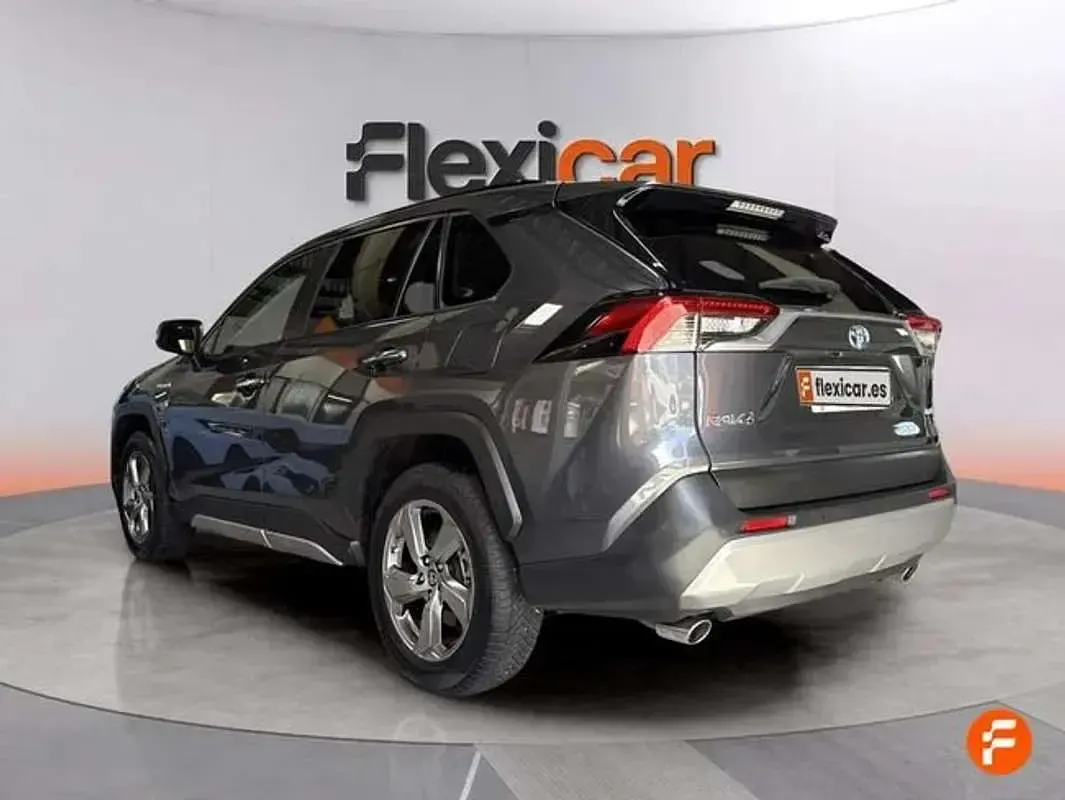 Usado Toyota RAV4 Hybrid Advance 218 CV (160 kW) 2021 Gris SUV