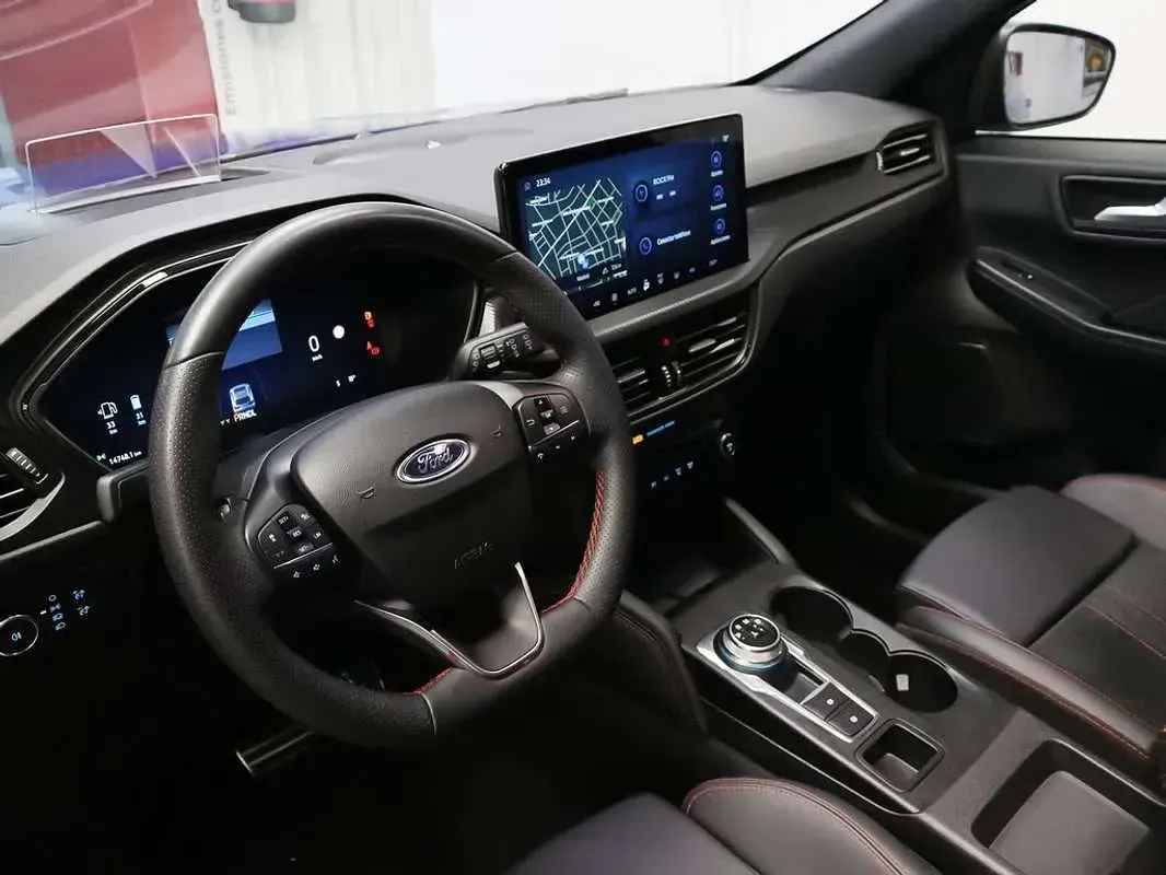 Usado Ford Kuga ST-Line X 243 CV (178 kW) 2025 Azul SUV