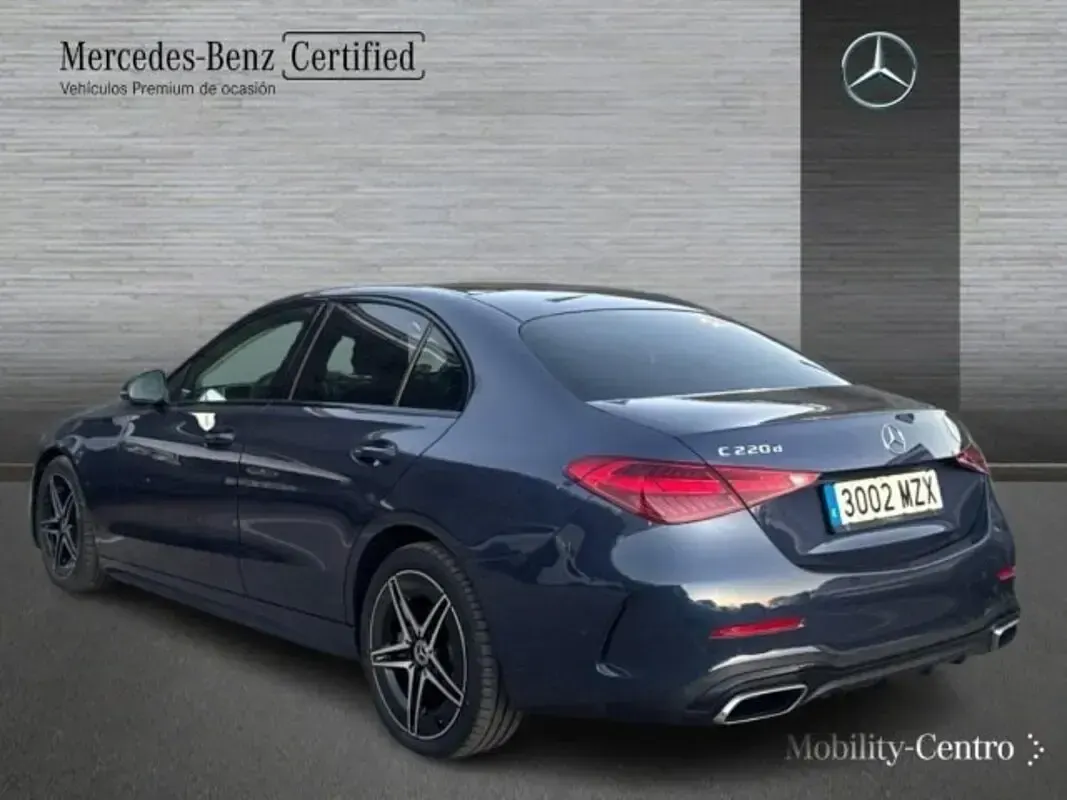 Usado Mercedes C220 AMG line 200 CV (147 kW) 2025 Azul sodalita Berlina