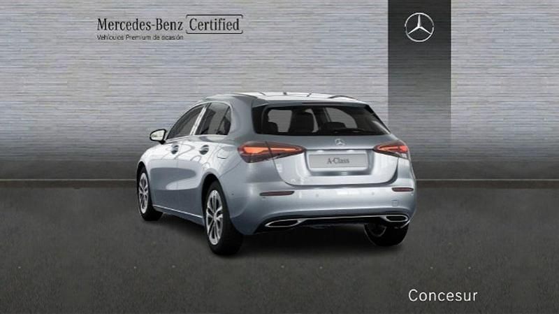 Usado Mercedes A250 218 CV (160 kW) 2025 Gris Berlina