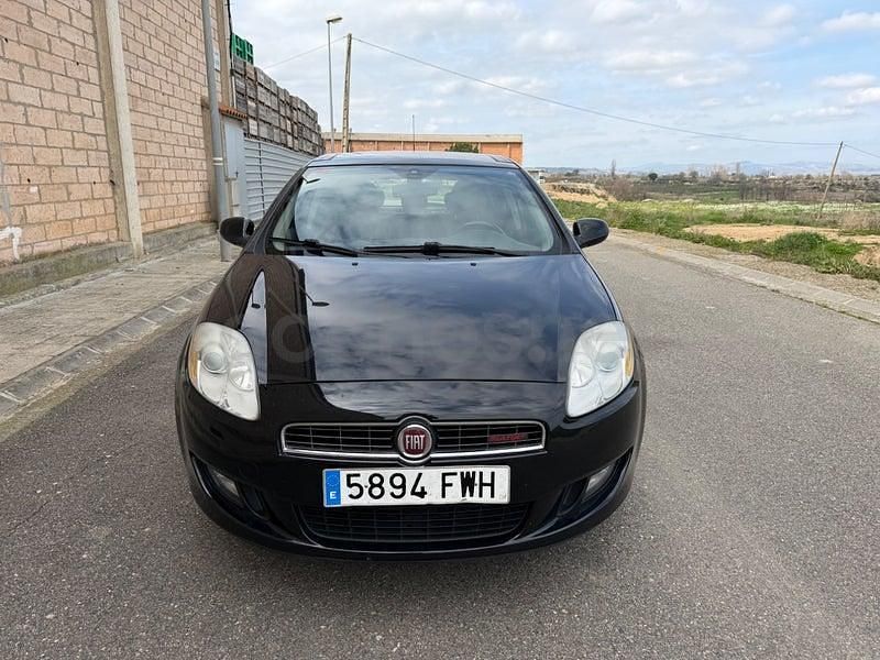 Usado Fiat Bravo Dynamic 105 CV (77 kW) 2008 Negro Utilitario