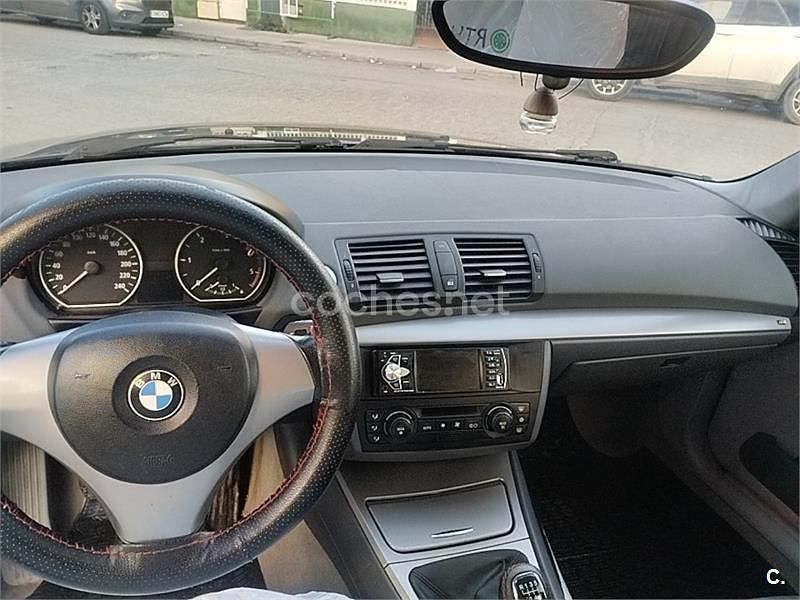 Usado BMW 118 122 CV (89 kW) 2005 Gris / plata Utilitario
