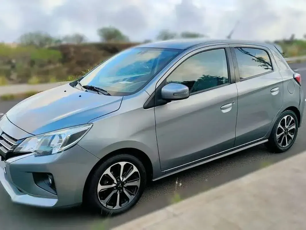 Usado Mitsubishi Space Star 71 CV (52 kW) 2021 Gris Utilitario