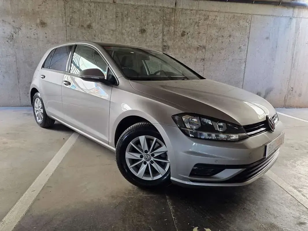 Usado VW Golf VII Advance 116 CV (85 kW) 2017 Gris Utilitario