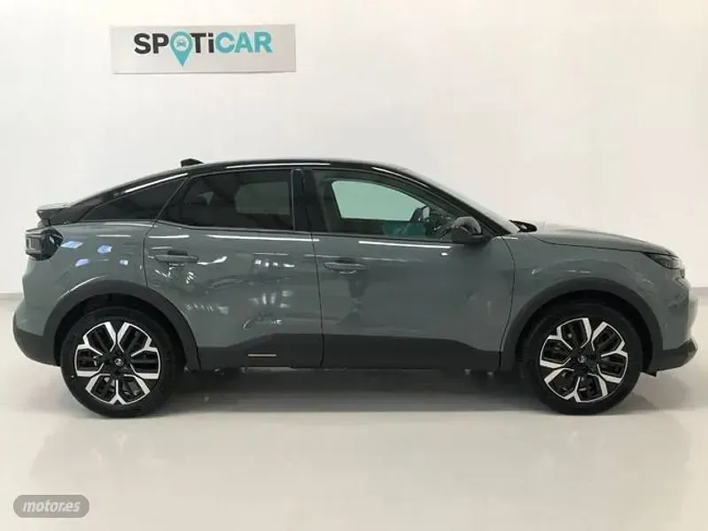 Usado Citroën e-C4 114 kW (156 CV) 2025 Verde Berlina