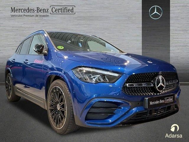 Usado Mercedes GLA200 AMG line 150 CV (110 kW) 2024 Azul espectra SUV
