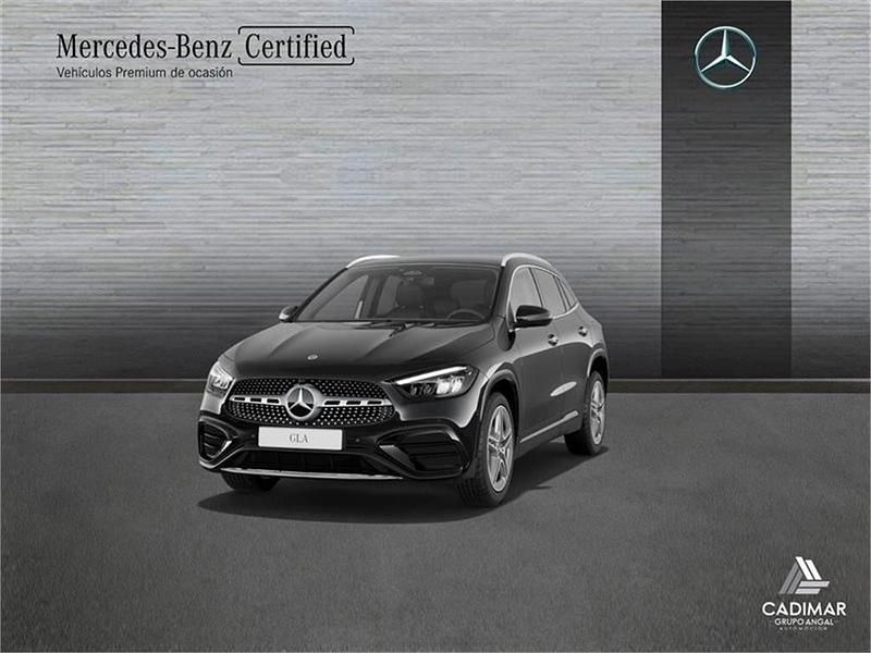 Usado Mercedes GLA200 AMG line 150 CV (110 kW) 2025 Gris montaña SUV