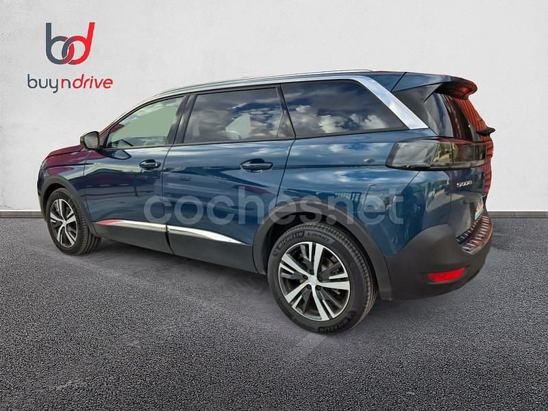 Usado Peugeot 5008 Allure 130 CV (95 kW) 2024 Azul Monovolumen