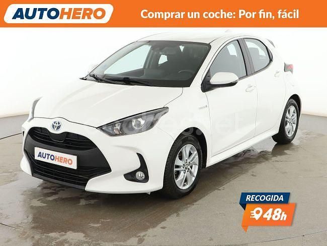 Usado Toyota Yaris Hybrid Active 116 CV (85 kW) 2021 Blanco Berlina