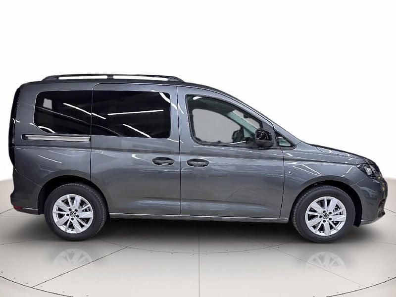 Usado VW Caddy 150 CV (110 kW) 2025 Gris / plata Monovolumen