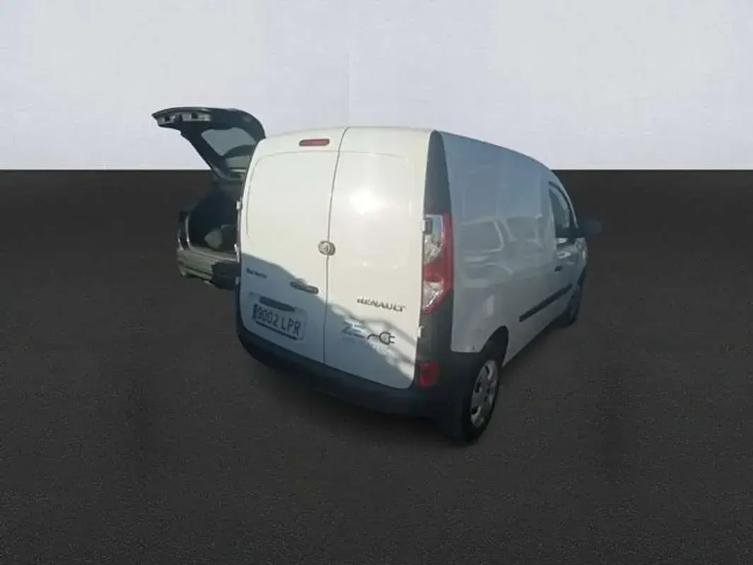 Usado Renault Kangoo 44 kW (60 CV) 2021 Blanco Monovolumen
