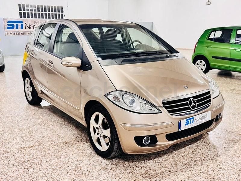 Usado Mercedes A200 Avantgarde 140 CV (102 kW) 2005 Beige Monovolumen