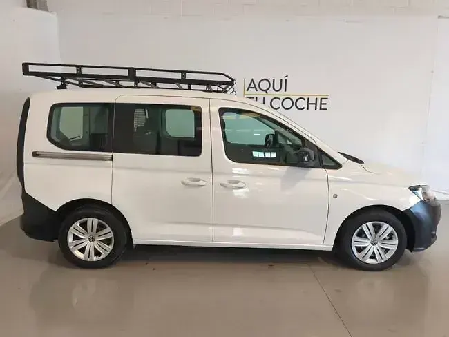 Usado VW Caddy 122 CV (89 kW) 2021 Blanco Monovolumen