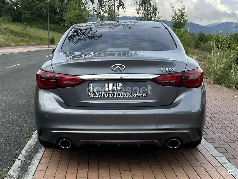 Usado Infiniti Q50 Sport Tech 364 CV (267 kW) 2019 Gris / plata Berlina
