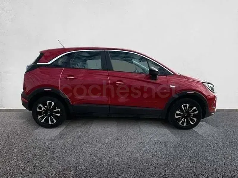 Usado Opel Crossland Business Elegance 120 CV (88 kW) 2022 Rojo SUV