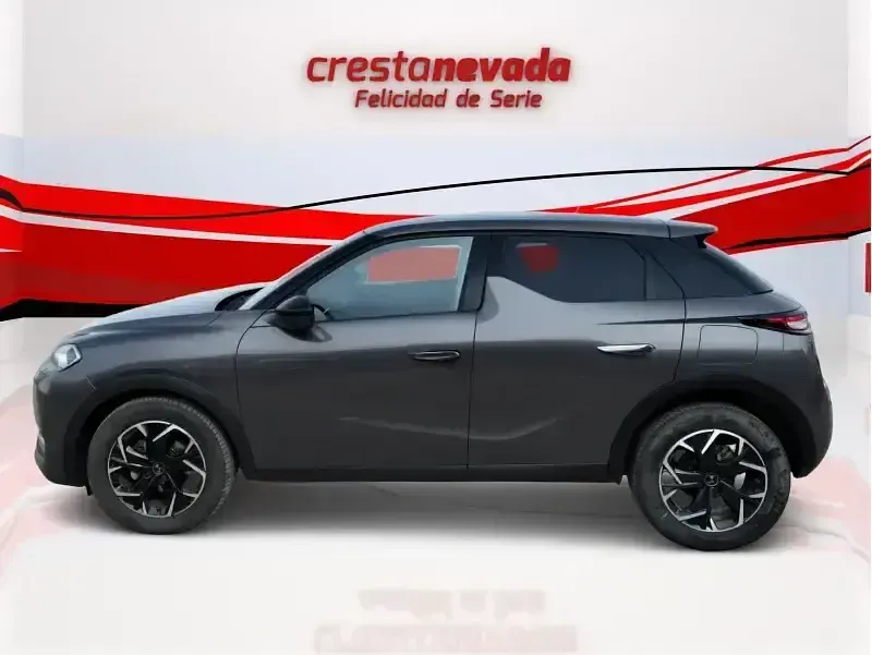 Usado DS Automobiles DS3 Crossback So Chic 110 CV (80 kW) 2021 Gris / plata SUV