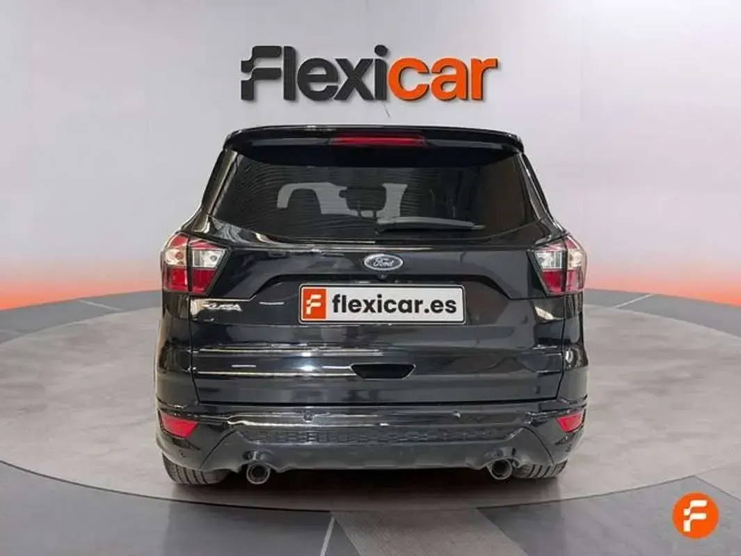 Usado Ford Kuga ST-Line 120 CV (88 kW) 2019 Negro SUV