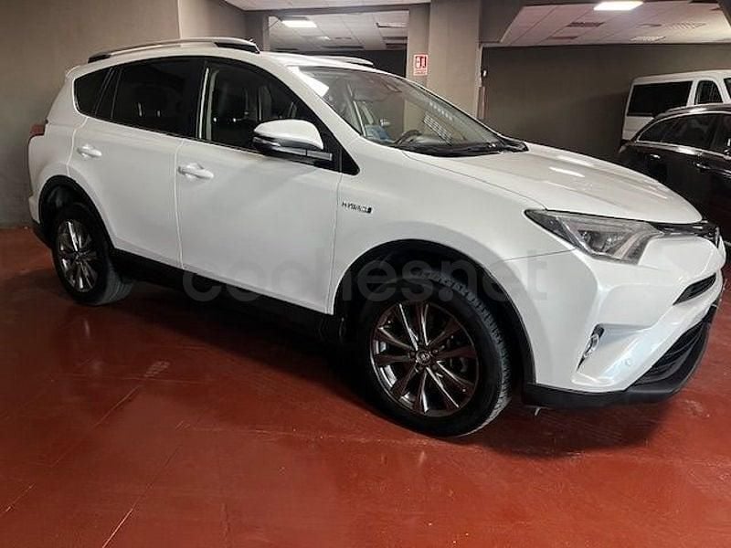 Usado Toyota RAV4 Hybrid Advance 197 CV (144 kW) 2016 Blanco SUV