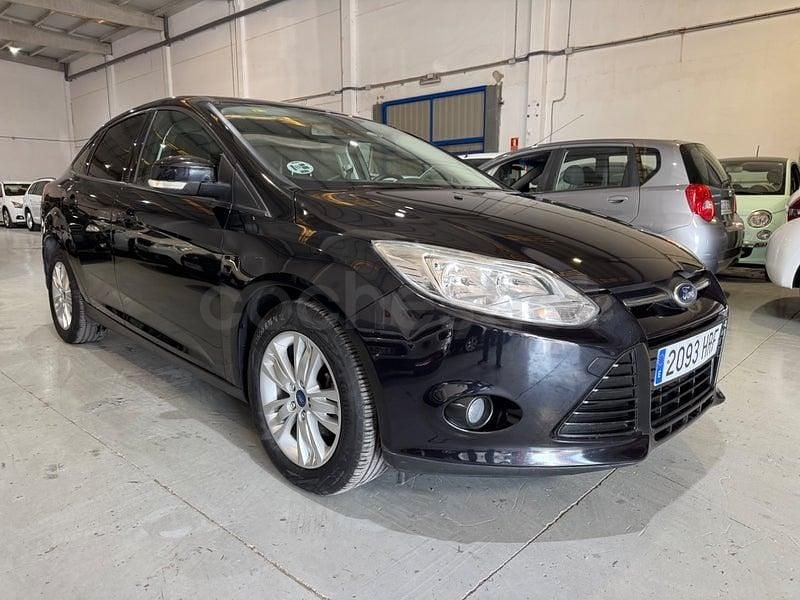 Usado Ford Focus Trend 115 CV (84 kW) 2013 Negro Berlina