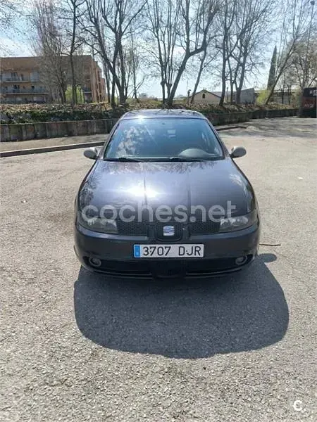 Usado Seat Leon FR 150 CV (110 kW) 2005 Negro Utilitario