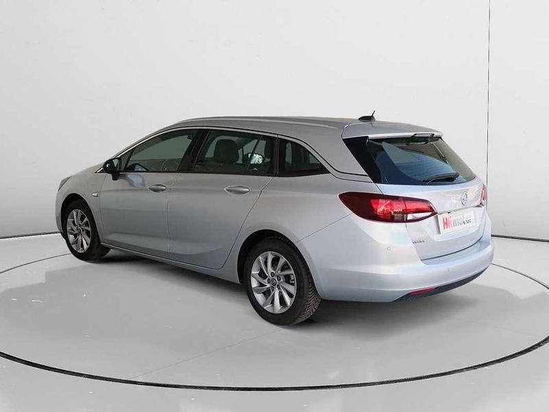 Usado Opel Astra Business Elegance 122 CV (89 kW) 2022 Blanco Utilitario