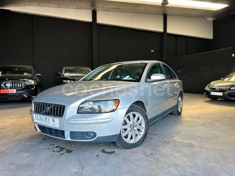 Gris / plata Usado 2007 Volvo S40 Kinetic Berlina | 3999 € (Precio justo) - Imagen 1/4