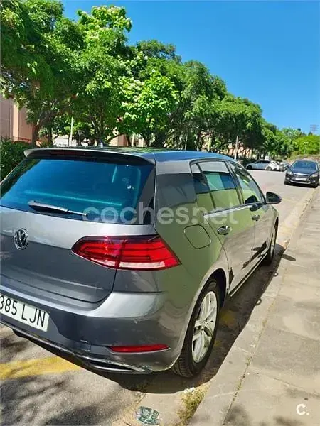 Usado VW Golf VII Advance 150 CV (110 kW) 2020 Gris / plata Familiar
