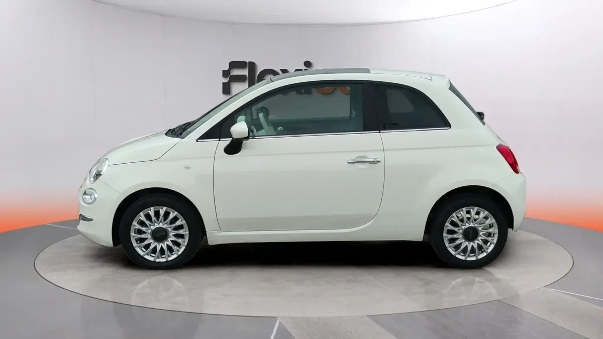 Usado Fiat 500 Club 71 CV (52 kW) 2023 Blanco Berlina