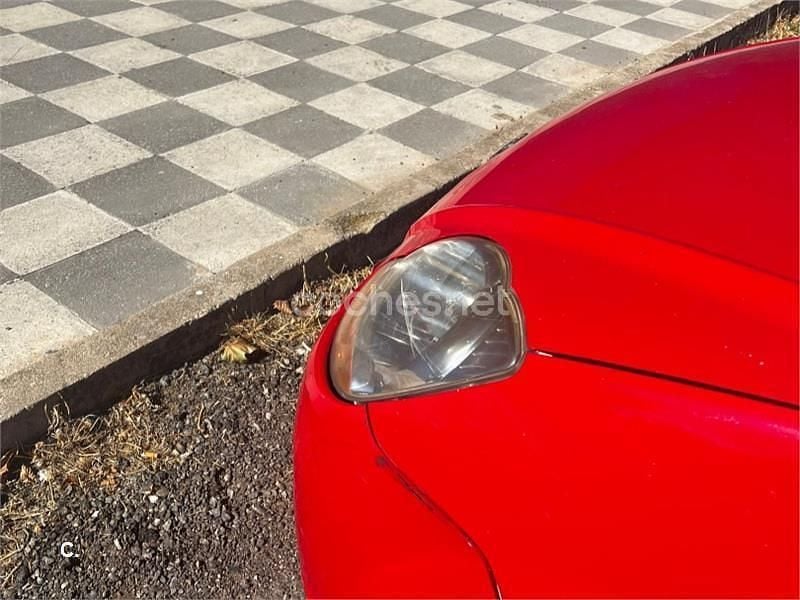 Usado Chevrolet Matiz SE 65 CV (47 kW) 2005 Rojo Utilitario