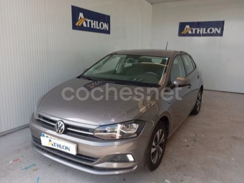 Gris / plata Usado 2021 VW Polo Advance Berlina | 13.495 € (Buen precio) - Imagen 1/4