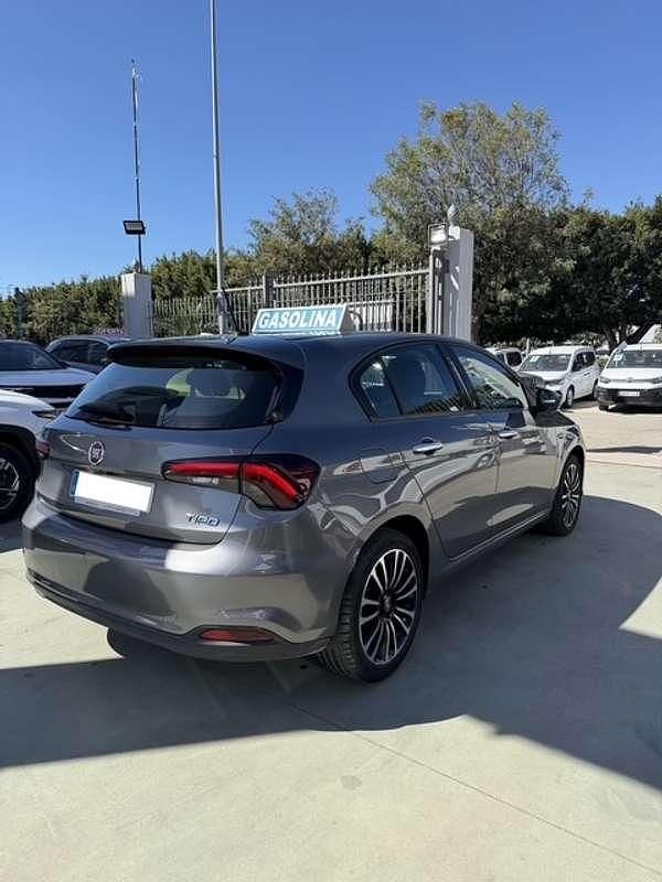 Usado Fiat Tipo Life 99 CV (72 kW) 2021 Gris Familiar