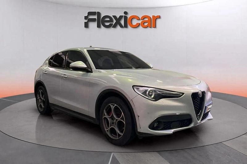 Gris Usado 2022 Alfa Romeo Stelvio Sprint SUV | 25.990 € (Precio justo) - Imagen 1/4