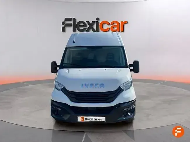 Usado Iveco Daily 156 CV (114 kW) 2023 Blanco Berlina
