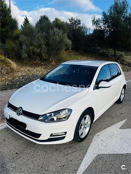 Blanco Usado 2016 VW Golf Advance Berlina | 14.200 € (Buen precio) - Imagen 1/4