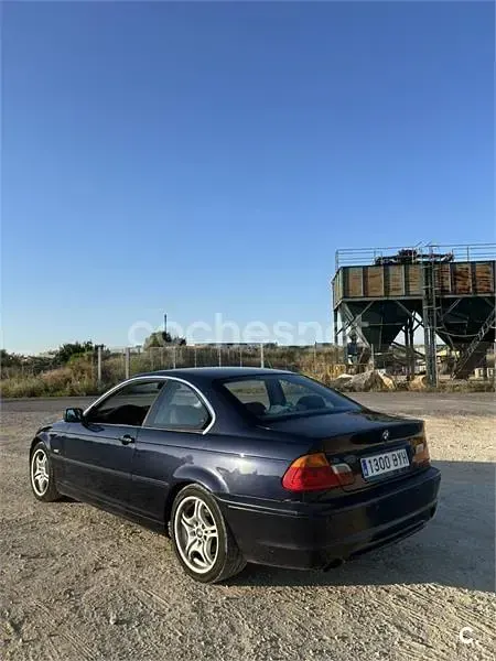 Usado BMW 320 170 CV (125 kW) 2002 Azul Coupe