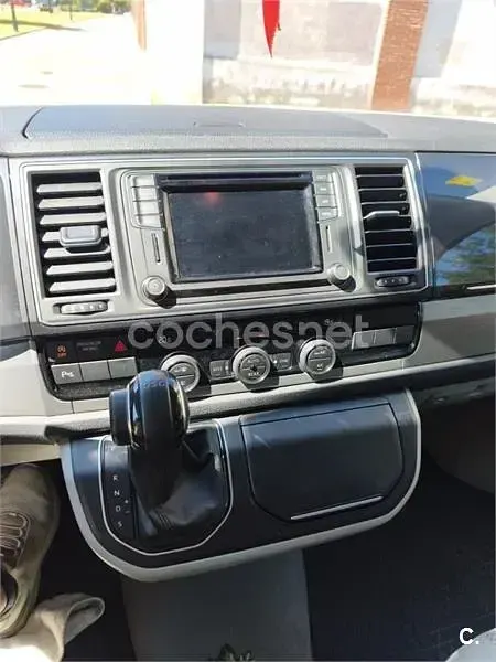 Usado VW California Beach 150 CV (110 kW) 2018 Amarillo Van