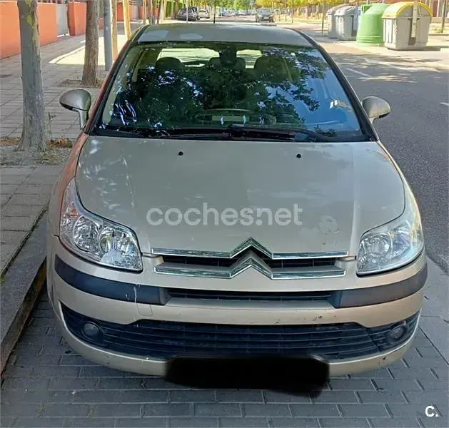 Usado Citroën C4 Exclusive 110 CV (80 kW) 2005 Beige Berlina